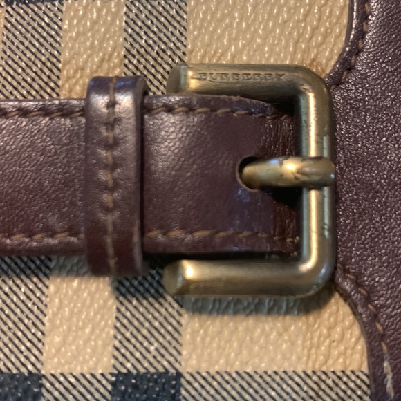 Burberry authentic check wallet - Picture 6 of 11
